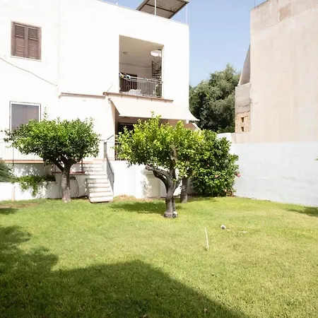 Holiday home Casa Lisa A Due Passi Dal Mare Con Ampio Giardino